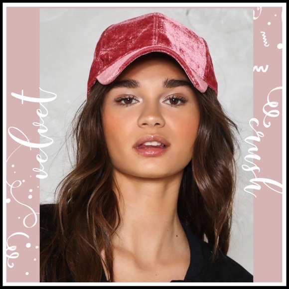 Boutique Accessories - Velvet Baseball Cap in Mauve